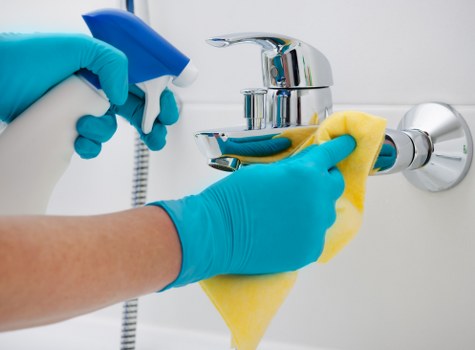Local cleaning service working in a NW1 flat building